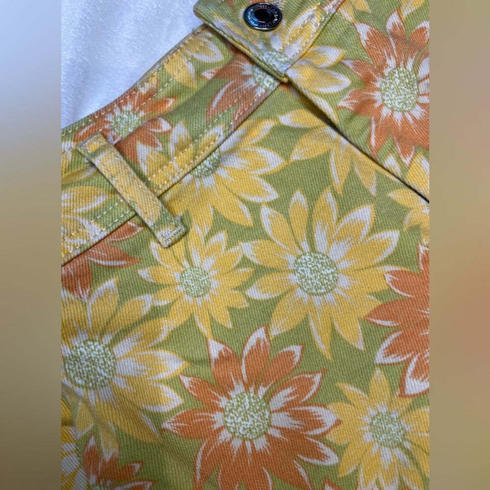 Zara Size 4 Wide Leg Flower Hippie Jeans